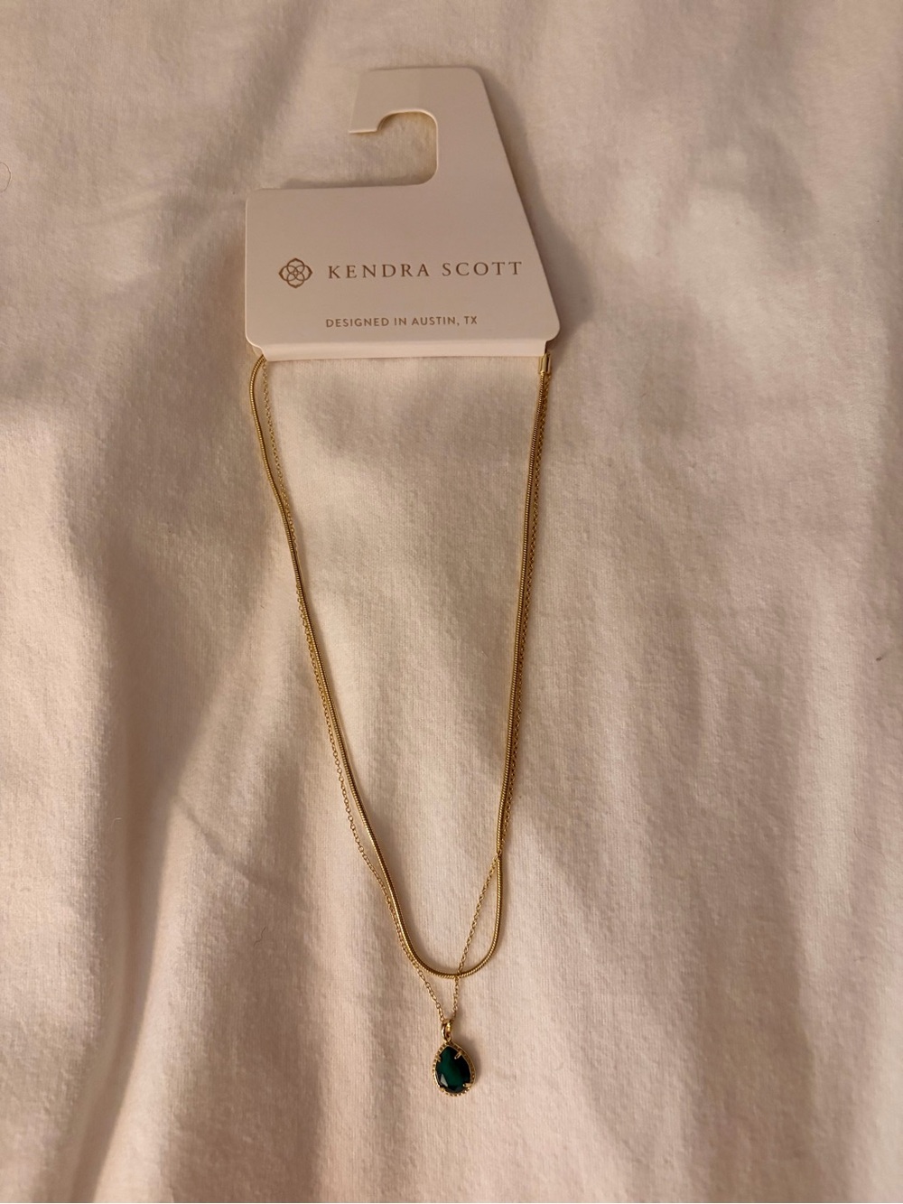 Kendra Scott x Target NWT Layered Gold Tone Green Pendant Necklace - Picture 2 of 3